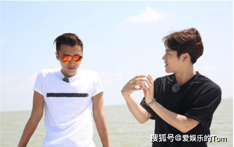 《十二道锋味》,小s如尝所愿和陈伟霆一起录节目,炒菜吓坏杨幂_谢霆锋