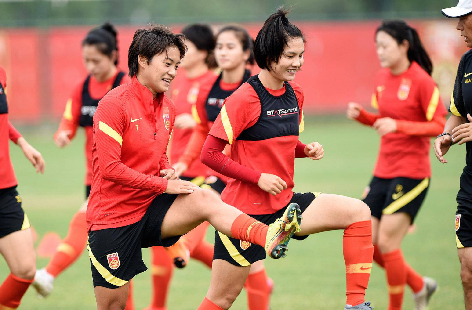 中国女足将赴韩征战 观众竟然可进场 英国归队球员仅隔离7天