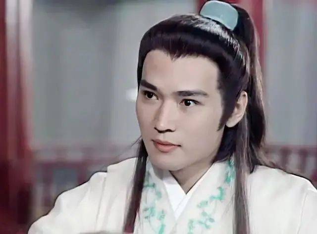 25岁成"古装第一帅",35岁被卷走身家,如今在微博卖惨?_焦恩俊