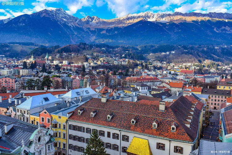 奥地利最低调的山城，雪山环抱，古典唯美，还是梦幻的水晶世界
