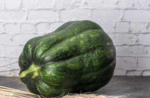 买南瓜时挑老不挑嫩菜农分享5个小技巧南瓜香甜又软糯