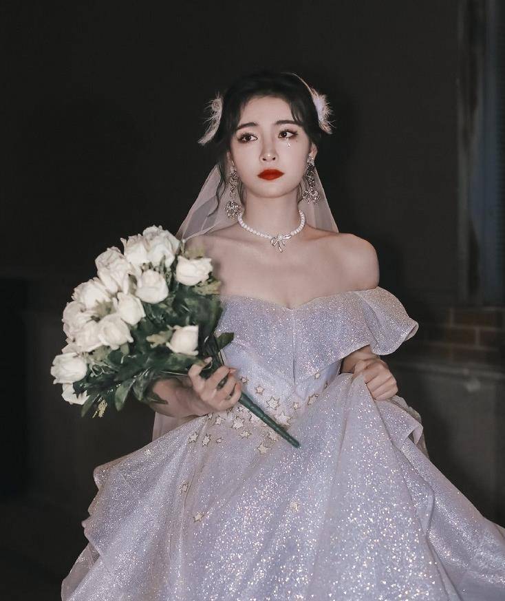 婚纱照造型_婚纱照造型新娘造型(2)