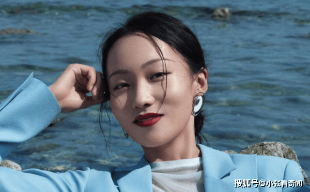 原创网红贝勒爷邵雨轩素颜照邋里邋遢变装后令人心动不已