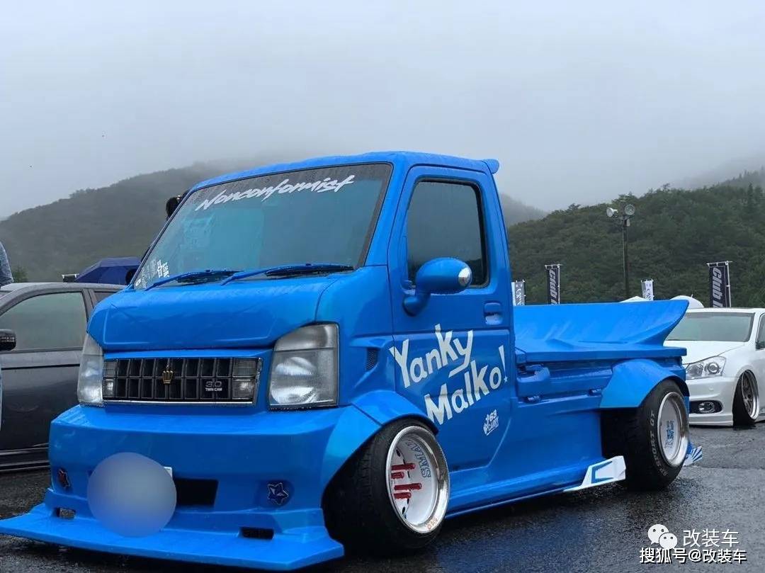 的时候看到了不少日本改装的一些小货车我才明白我需要的不是一辆小车