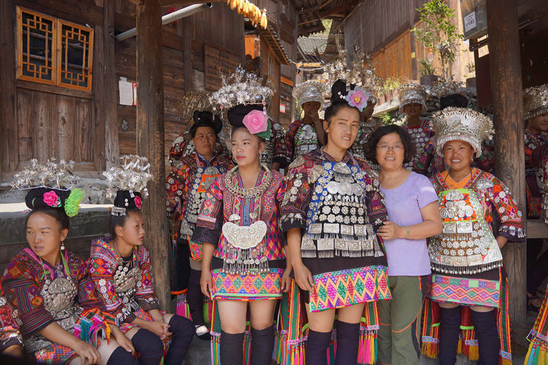 贵州独具特色的山寨：新桥苗寨的超短裙和水上粮仓，令世人惊艳