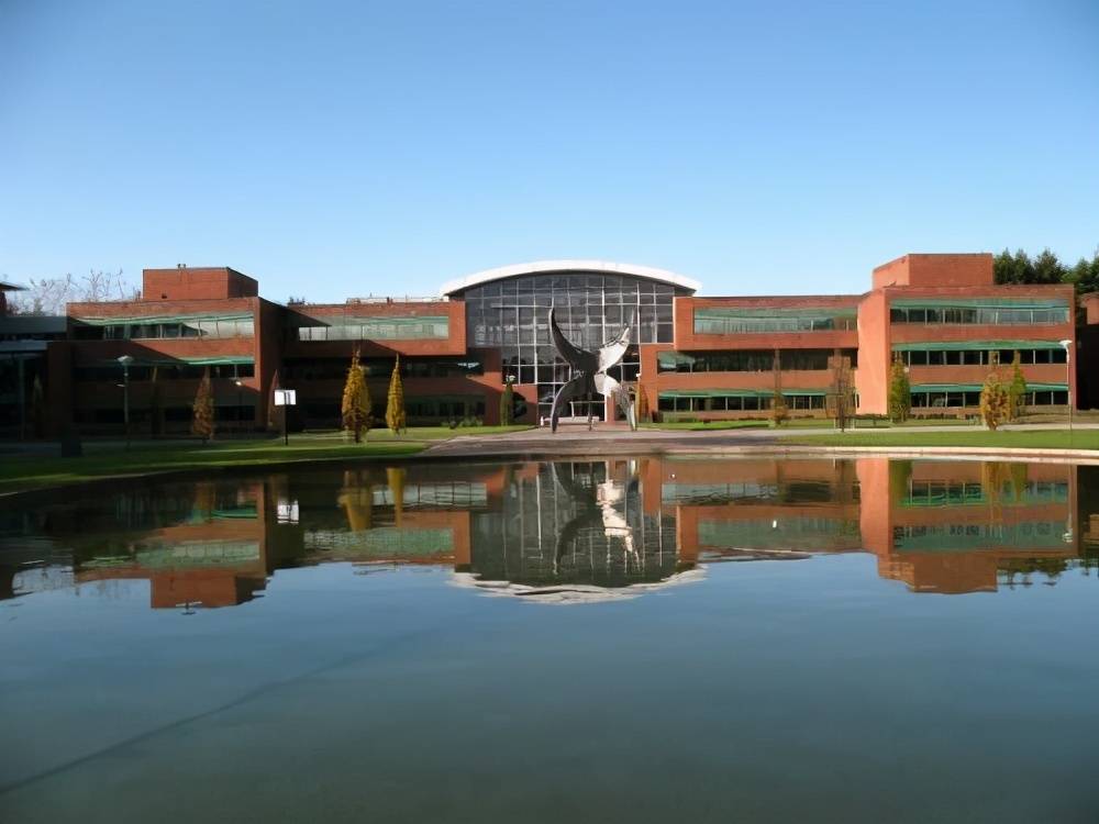 和就业能力,为此,劳瑞尔大学几乎大部分专业均设有coop带薪实习机会