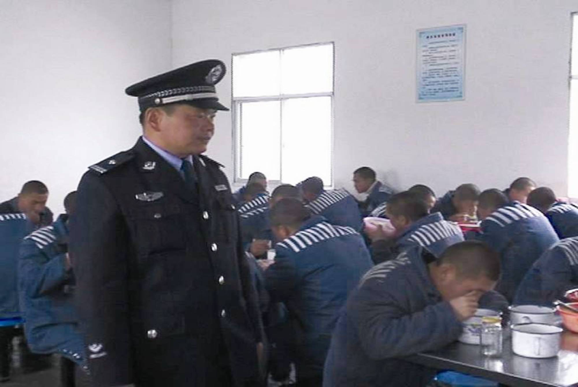 "狱警"迎来扩招,享有公务员编制,工资待遇优厚,专科生不受限