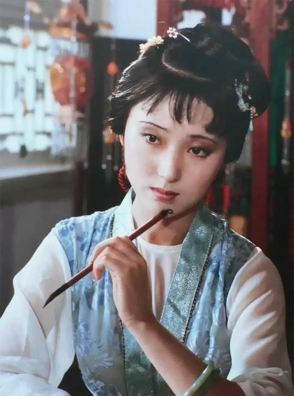 年轻时候的陈晓旭有多美,这些绝版老照片会告诉你一切_林黛玉