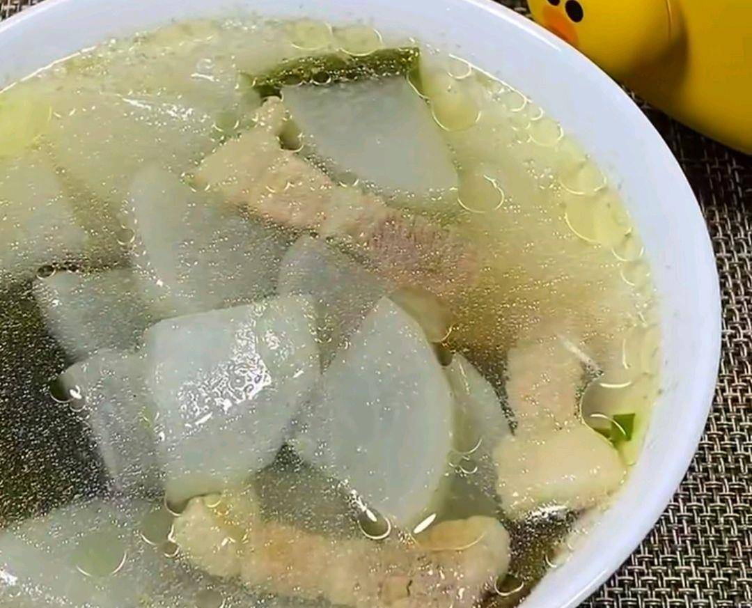宝宝吃的菜汤 58ca10b866f24670954598d9804dd816.jpeg