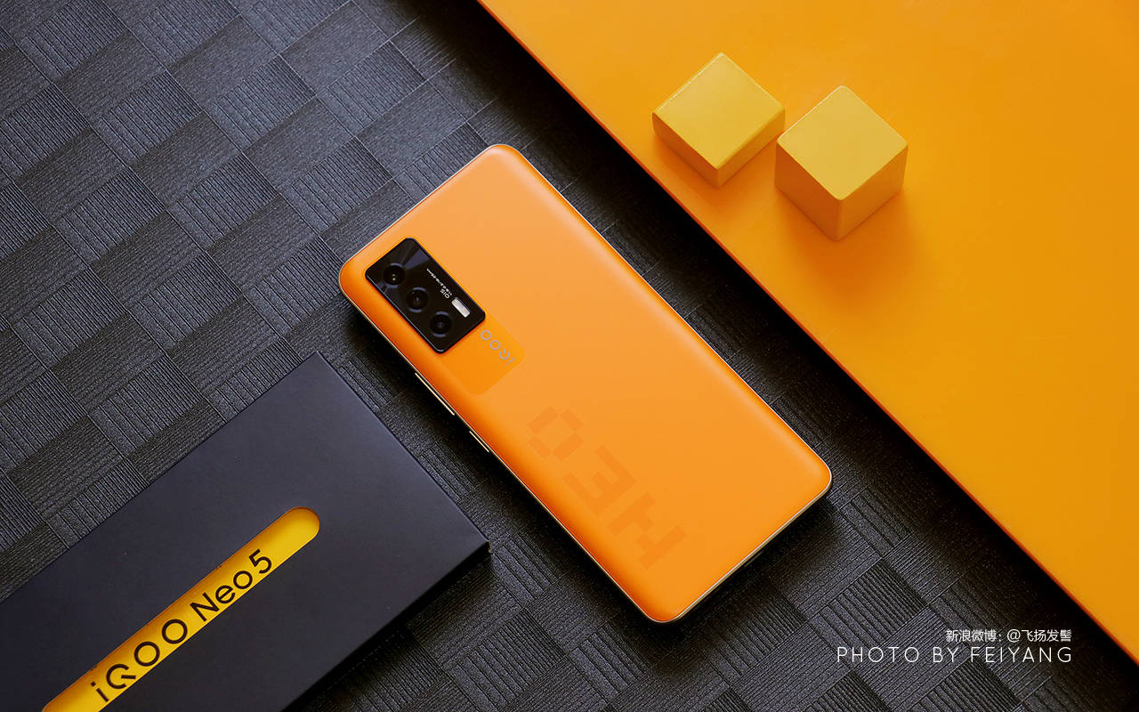 新生代性能旗舰iqooneo5像素橙图赏