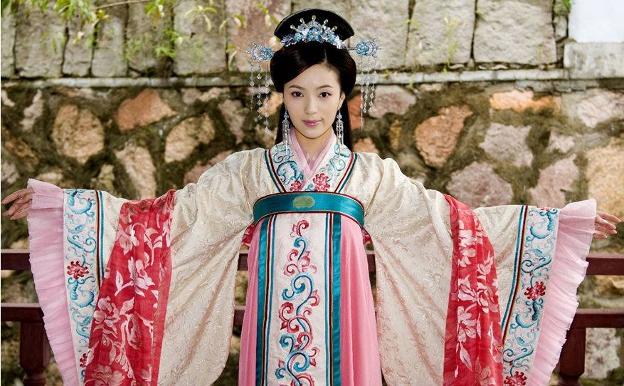 《穆桂英挂帅》登陆广东卫视 苗圃独到诠释巾帼英雄
