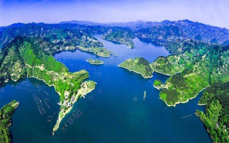 陕西私藏了一个像海一样的湖泊，湖光山色秀美异常！