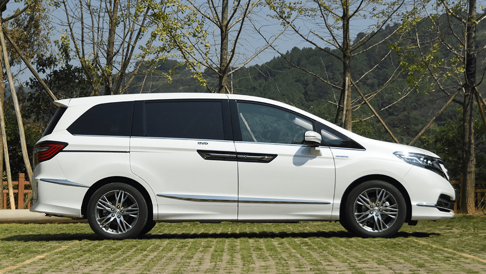 动力方面,艾力绅锐·混动全系搭载honda第三代i-mmd混合动力系统,性能