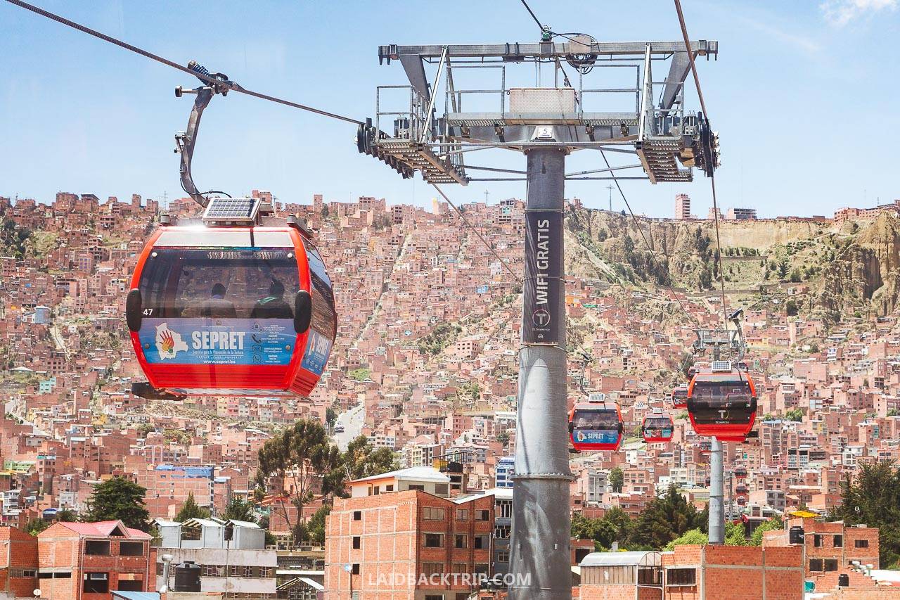 海拔3650米的首都城市：居民出门全靠缆车，被评为奇迹城市