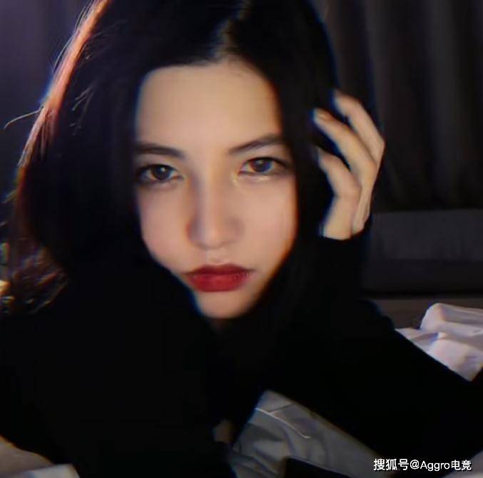 原创万小七揭面郝一点又带火一位女网红一夜粉丝暴涨40万