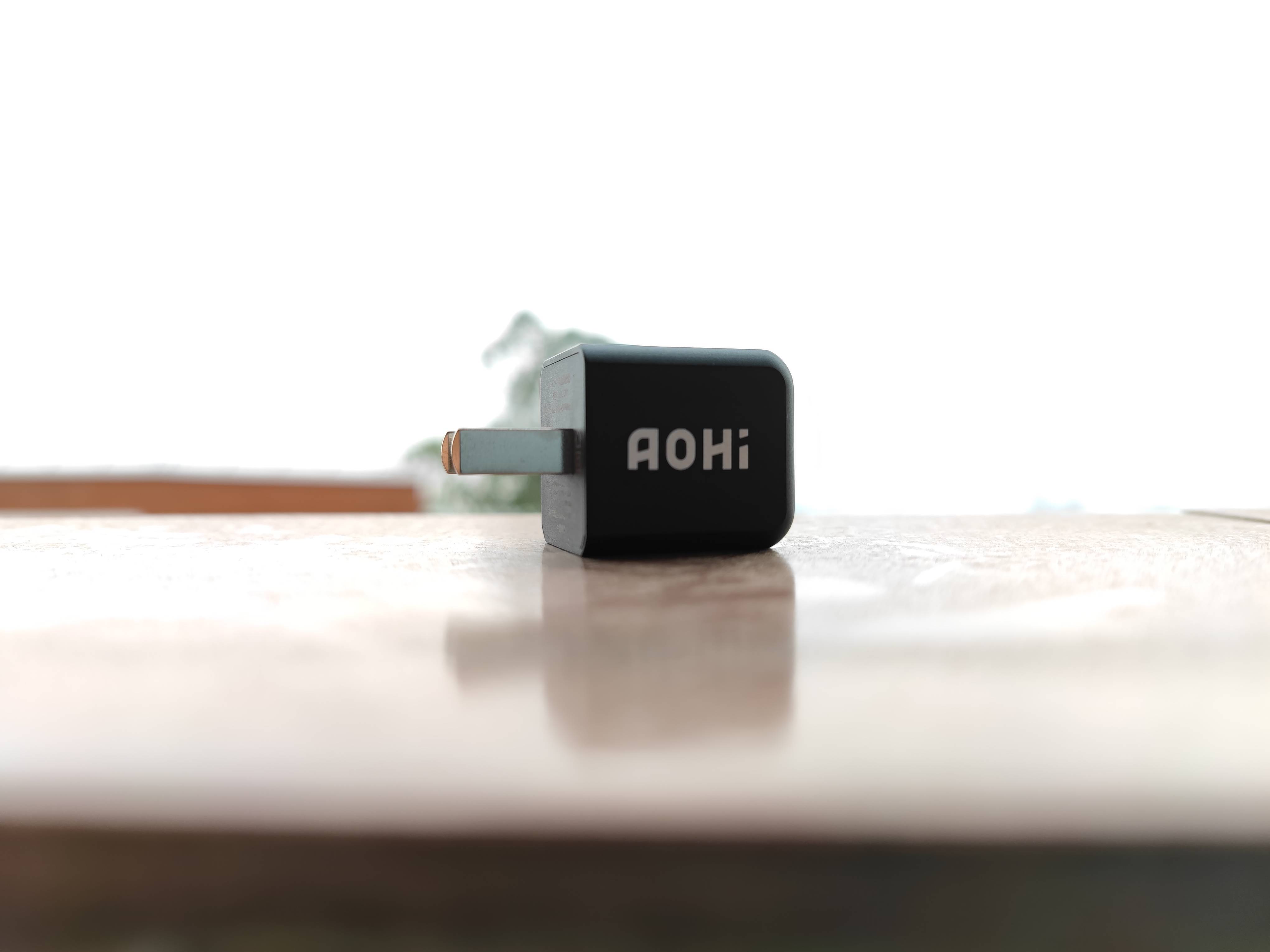 指示灯|AOHI Magcube30w微型大功率充电器充电黑科技体验