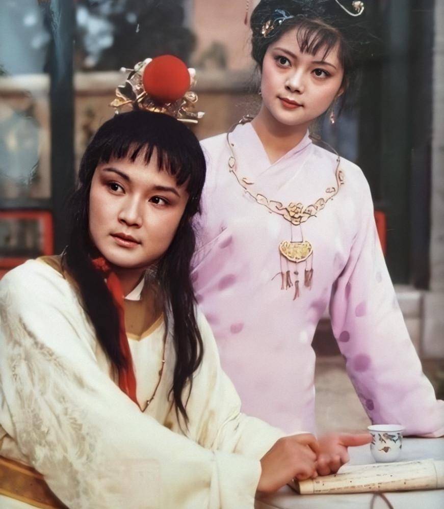 女娲石褶皱包价格 女娲石褶皱包图片 星期三
