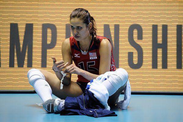 在这清一色的教练名单中,以色列女排的主教练却是吸引了大家的注意力