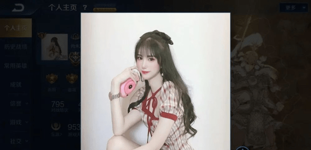 王者荣耀里面有很多的国服玩家,因为王者现在已经有了100多个英雄,4