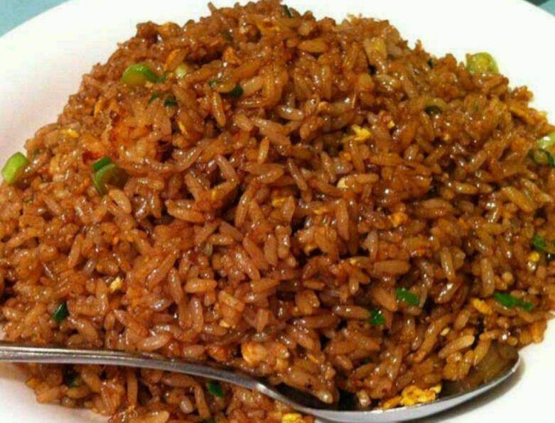 原创炒酱油饭记住"这一步",炒出来颜色红亮,美味诱人,谁试谁知道