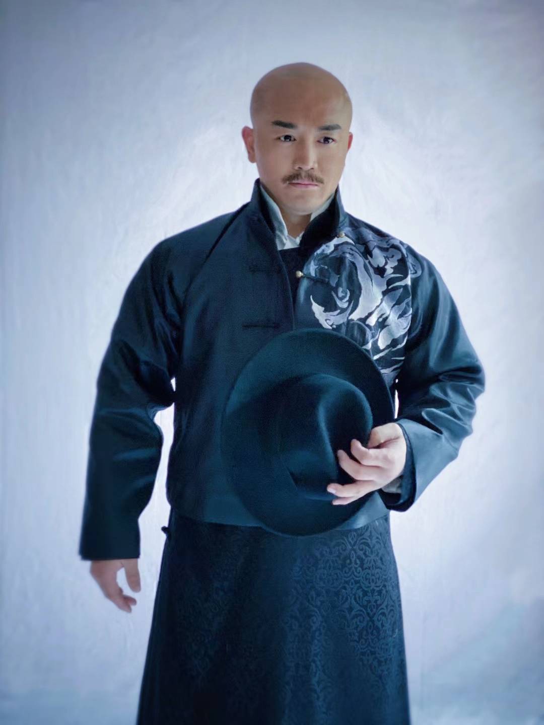 武僧一龙拍电影感悟人生劝说喷子生命都会结束请你们珍惜我