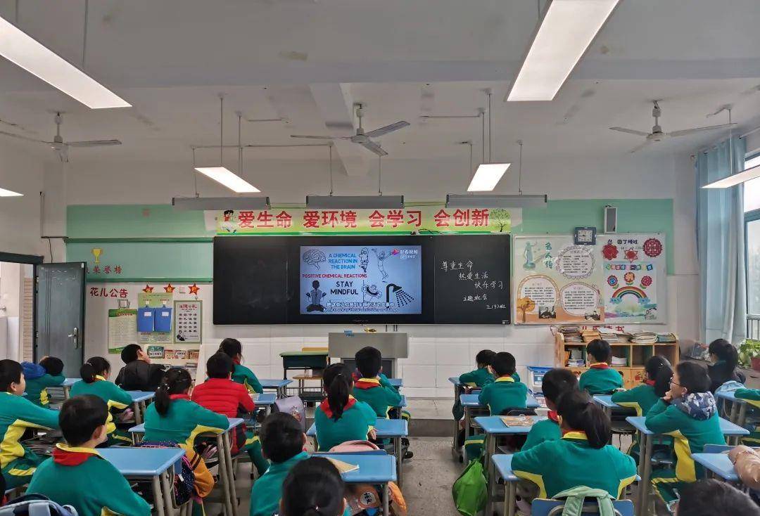 少年教育 老师是学生们的人生路上的贵人 笔者