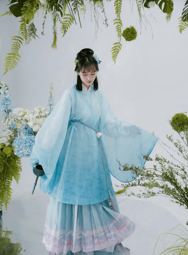 素雅的汉服怎么搭莲花冠_汉服怎么画(2)