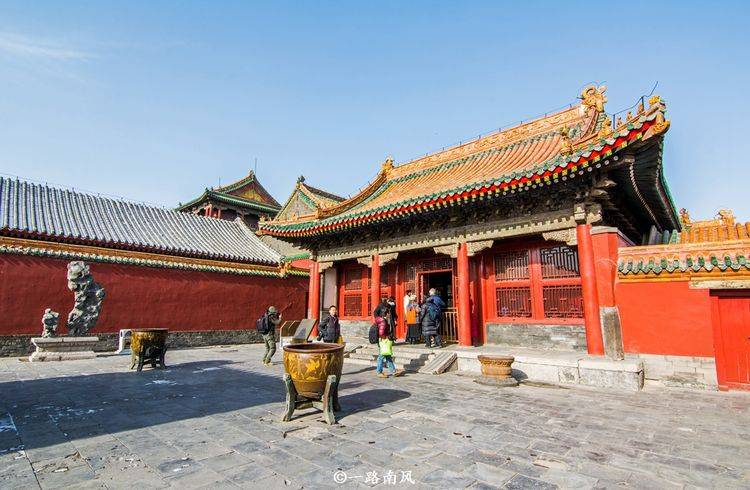 东北唯一的新一线城市，位于辽宁，曾经是清代陪都，旅游胜地众多
