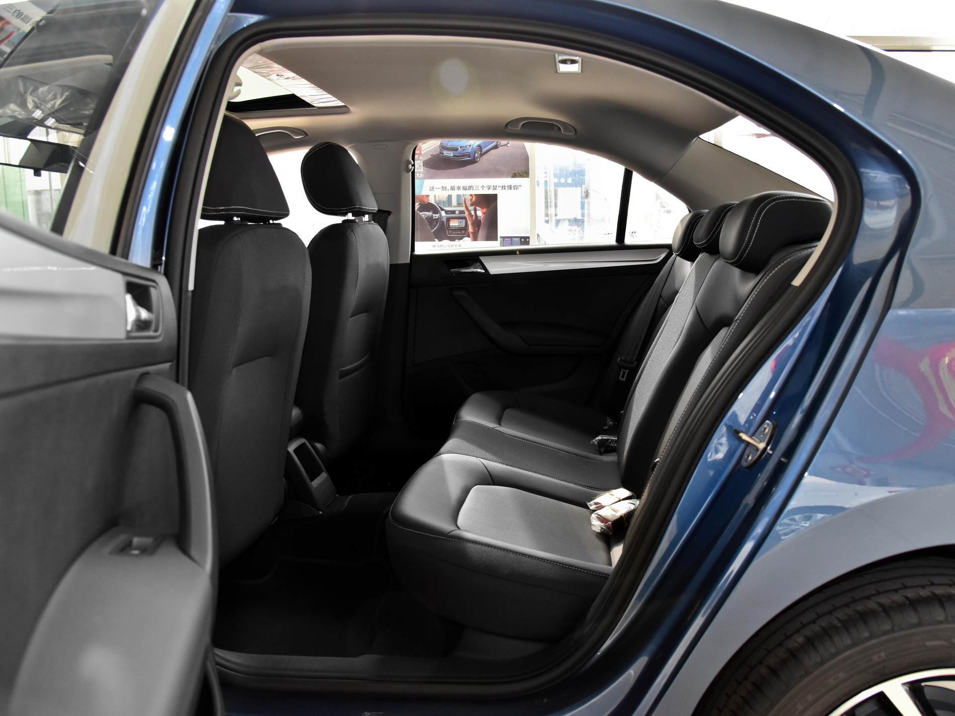 6万多的合资代步车经济实用空间大油耗56l昕锐值得买吗