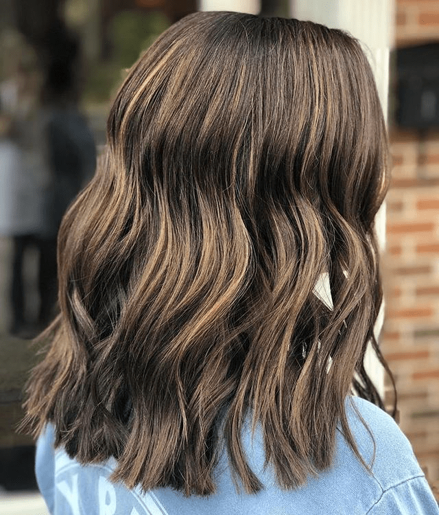 选择染白发色的多样性和染白发方法及不伤发质贴士