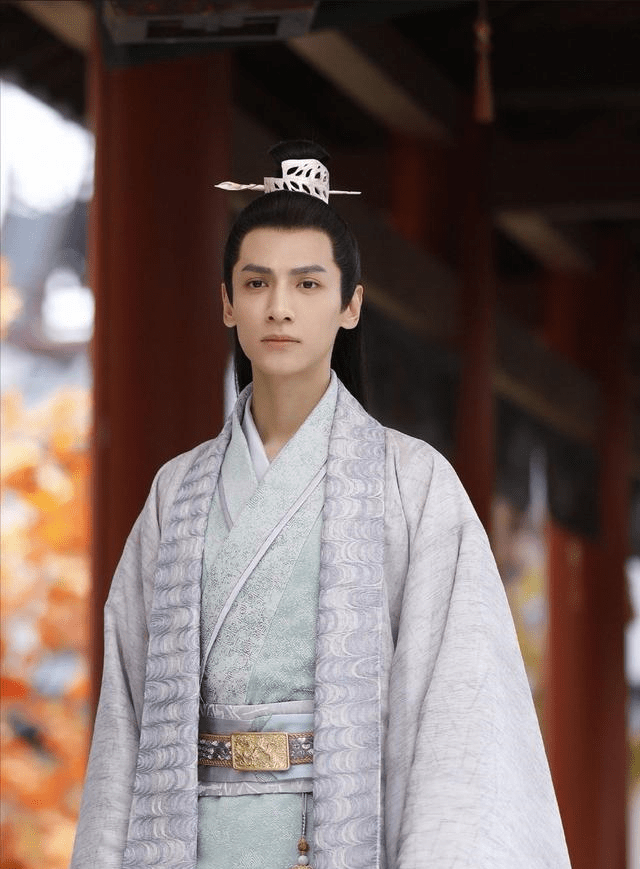 现代装普通,换上古装气质就开挂的男明星,我只服这几位