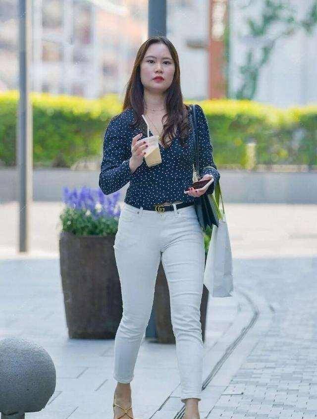 如何穿搭显示身材比例 9b56ea460559444d892a80ace90d613b.jpeg
