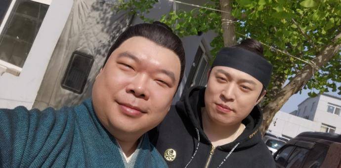德云社郎鹤炎生日队长张鹤伦的祝福引发热议恐怕又要内斗了