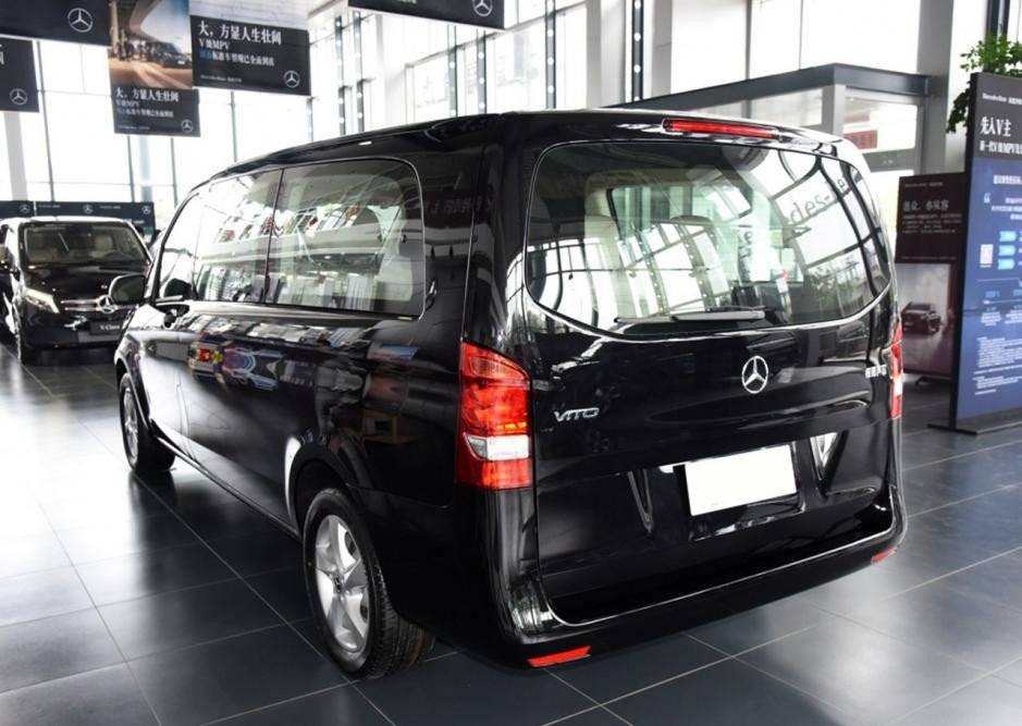 奔驰威霆指导价在2898到3418万元空间就是一切