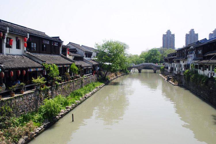 杭州有处文艺清新的街区，一条河，两条街，免费参观，春游好去处