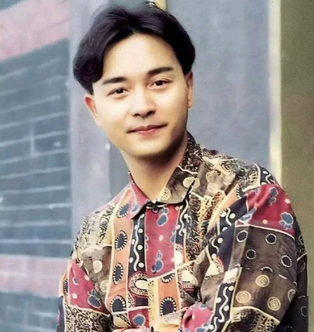 18年前,张国荣从24楼跳下,陈淑芬用衣服保全了哥哥最后的尊严_毛舜筠