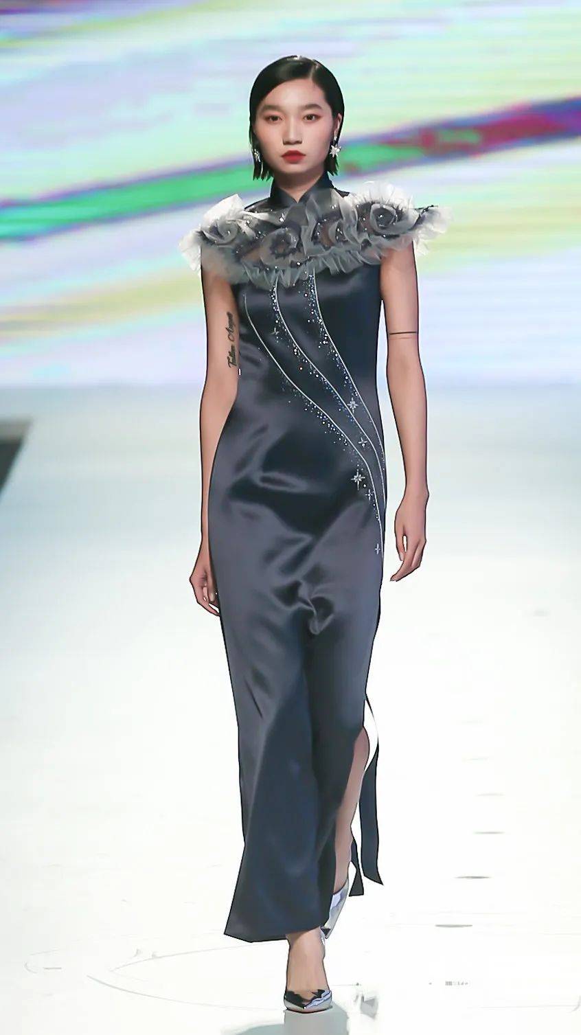 2021广东时装周春季秀场直击慧霞旗袍2021礼服系列发布会