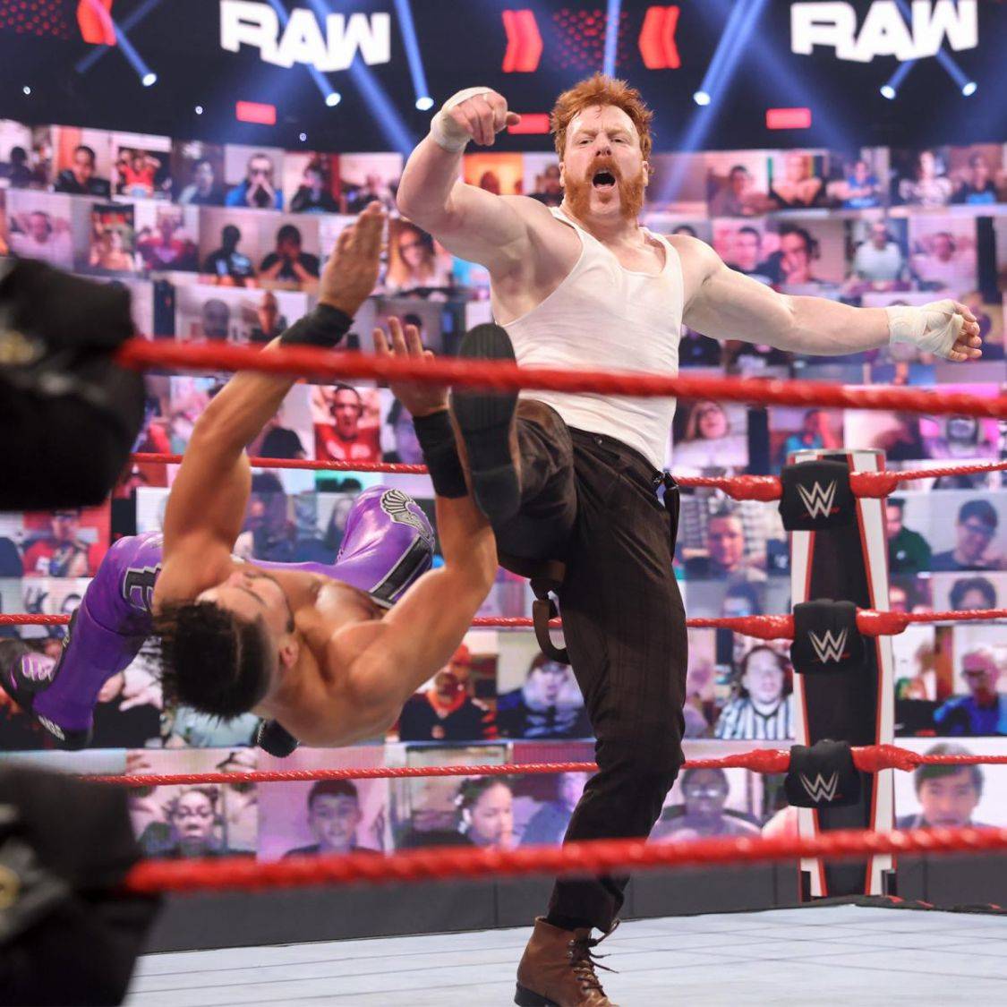 大白希莫斯举行全美冠军开公挑战赛,毒蛇兰迪成下一个挑战者?