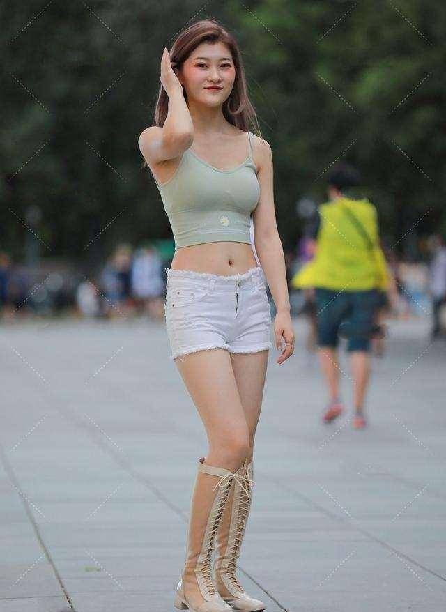 怎么变瘦适合梨形身材 79bf65235066491280998a9f795af0d7.jpeg