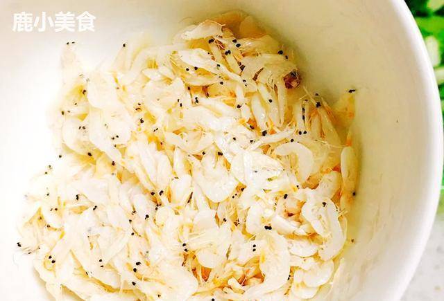 怎么切葱姜蒜末 0f7cc557b3e342a99906a84a714d5391.jpeg