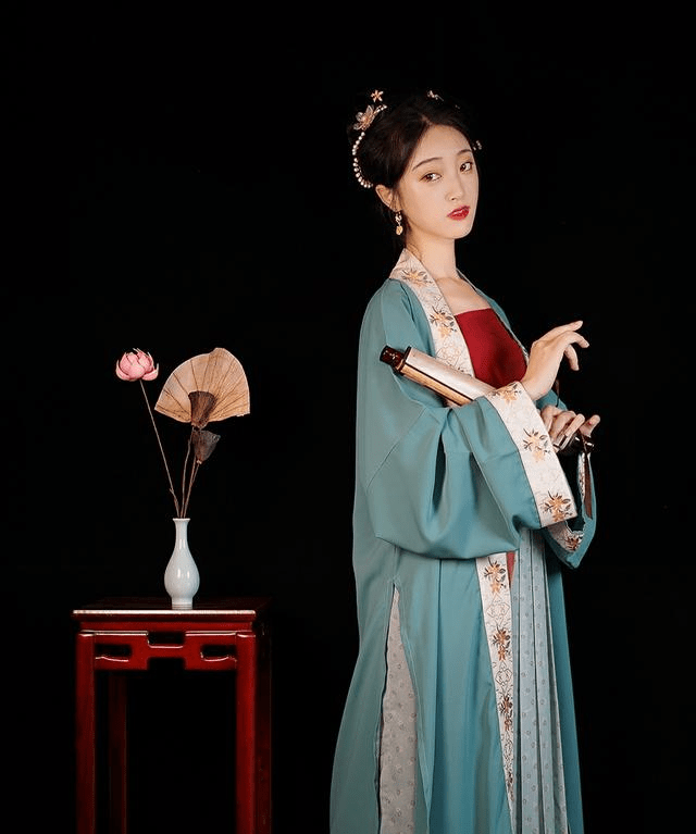 最适合春夏的宋制汉服满满的清新气息款式简约好显瘦