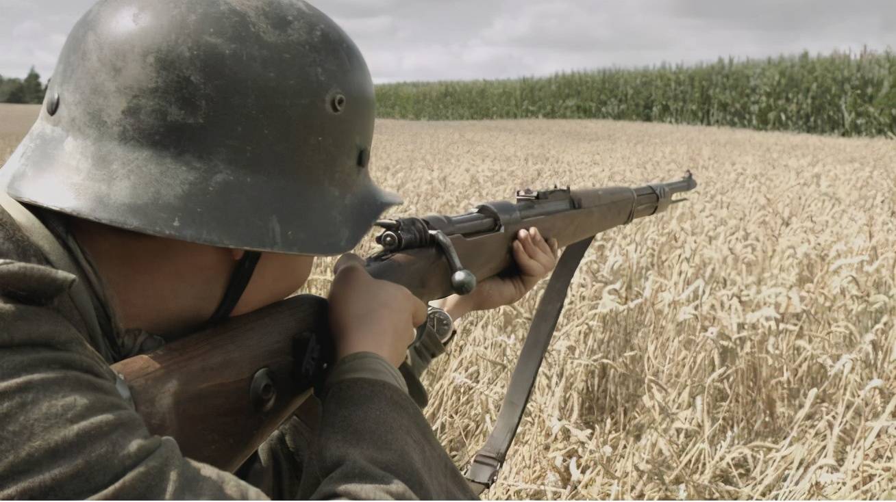 俄罗斯版二战电影老枪图片