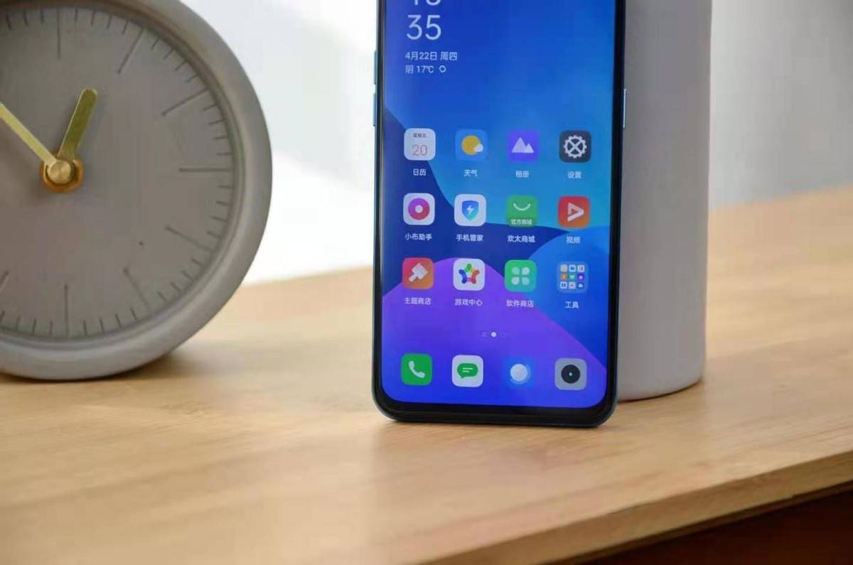 千元机中的皇者,realme真我q3系列正式发布_屏幕