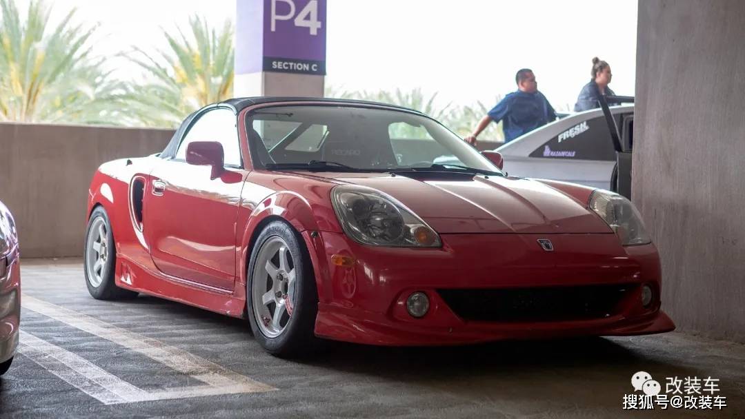 丰田mrs,斯巴鲁sti,日产飞鸡,马自达rx-7 fc3s,这根本就是场jdm聚会呀