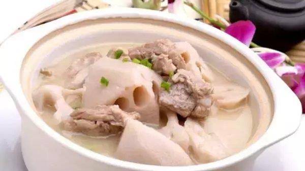 莲藕煲汤用什么搭配最好 724bc74bdbea488f92b6f2ac5d9edf1a.jpeg