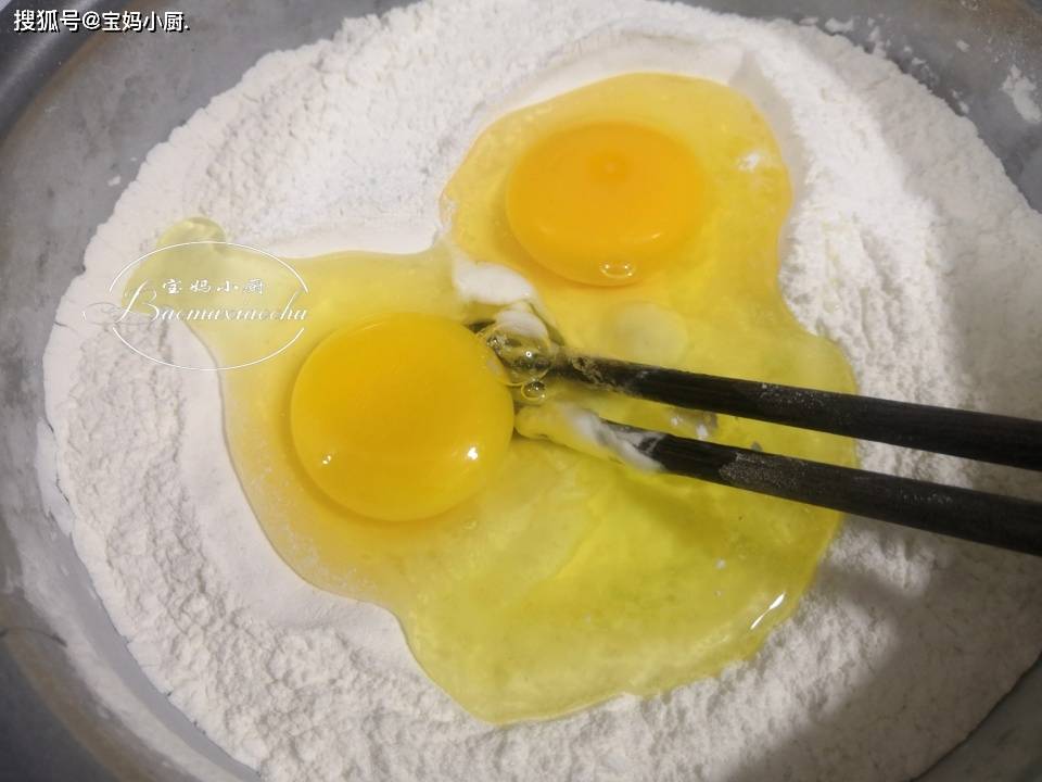 原创
春季早餐吃这饼,比面包受欢迎,暄软有营养,几分钟就出锅,真香
