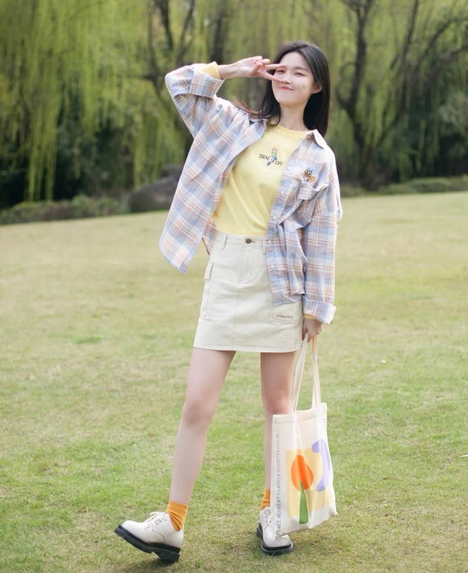 原创五一出游穿什么活力满满才叫夏天元气少女穿搭穿起来吧