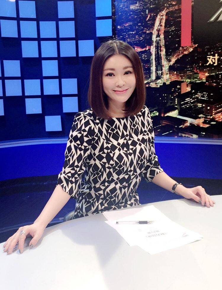 名包名表鸽子蛋离开央视的交换空间主持人变成这样了