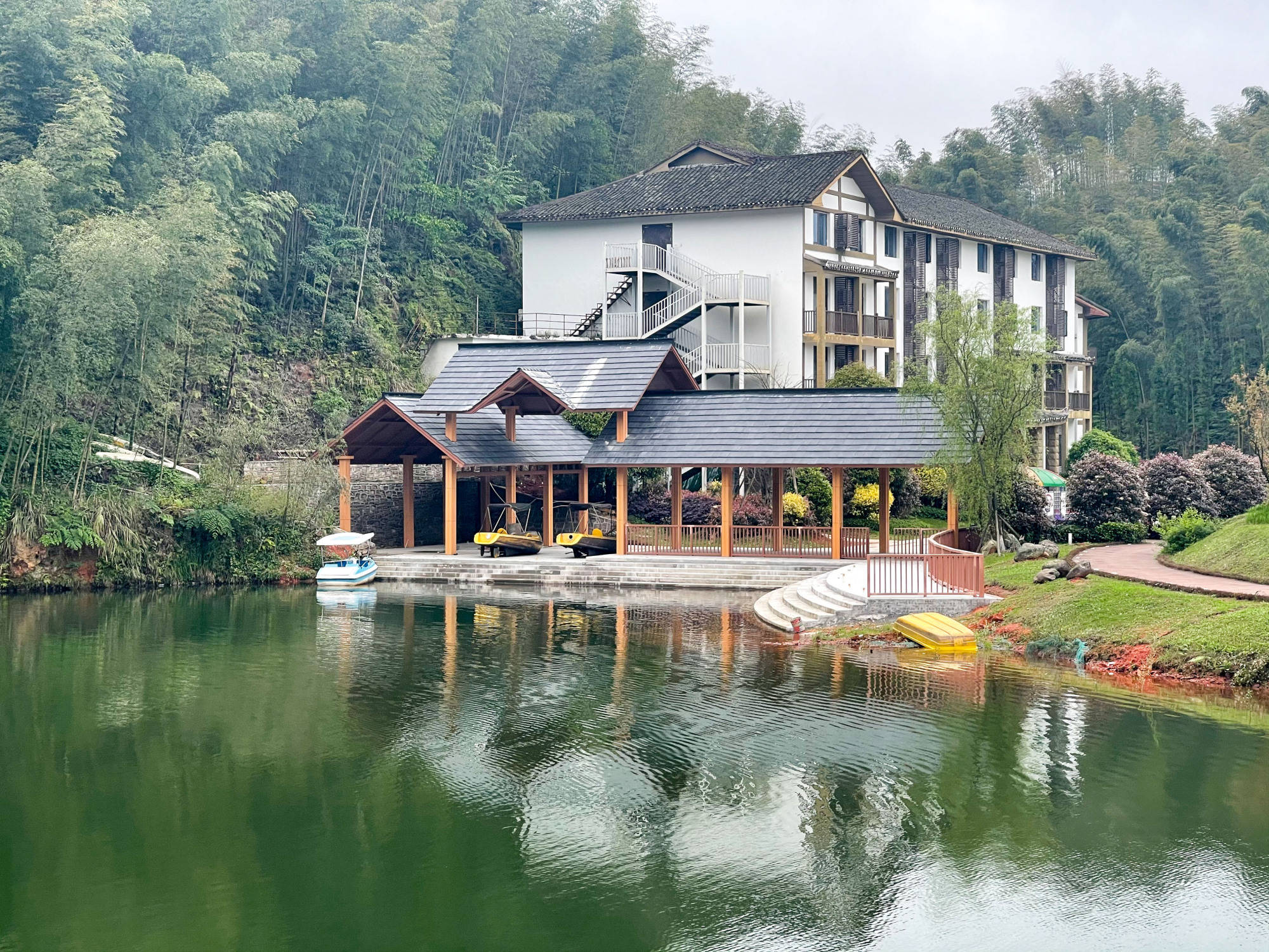 五一长假成都周边游,北纬28度上的森林公园,夏日避暑胜地_玉兰山