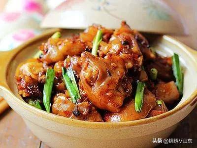 炖猪蹄用什么调料包 08404fc523d04b63b40993713e26b5a6.jpeg